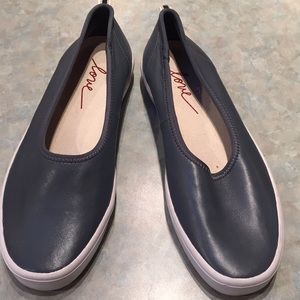 Ellen Degeneres leather flats